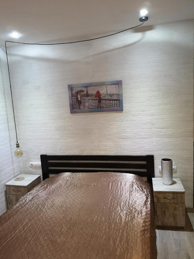 Freedom Apartment On Bazarna Str Leopoli Esterno foto