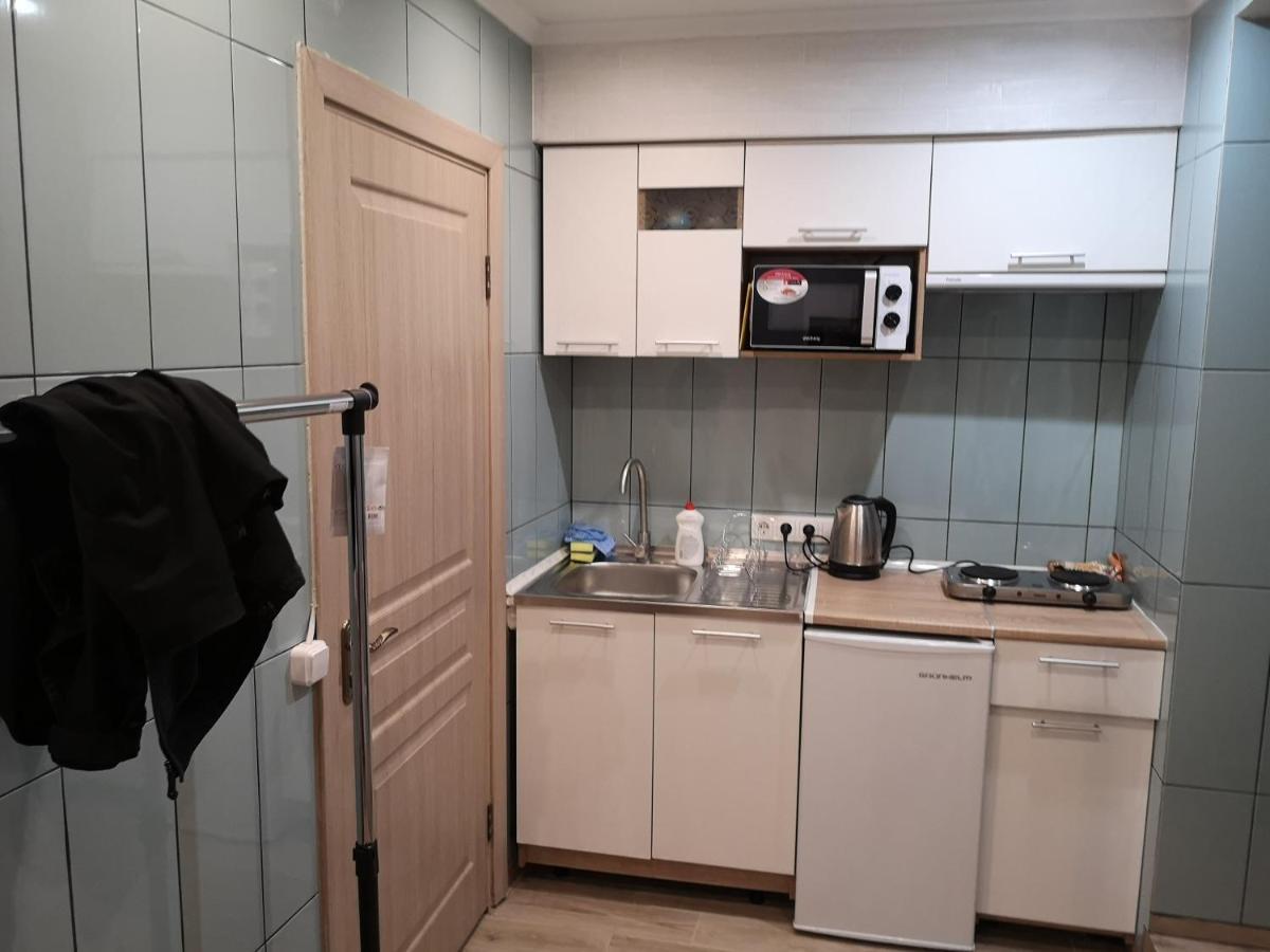 Freedom Apartment On Bazarna Str Leopoli Esterno foto