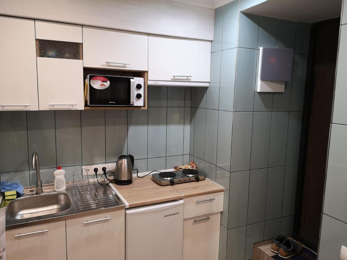 Freedom Apartment On Bazarna Str Leopoli Esterno foto